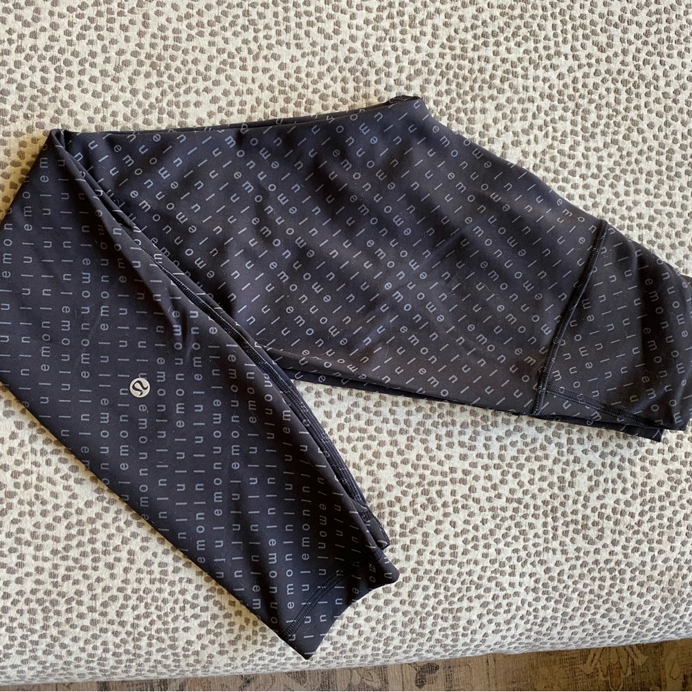 Rare Lululemon running tights. In excellent condition. Worn only once